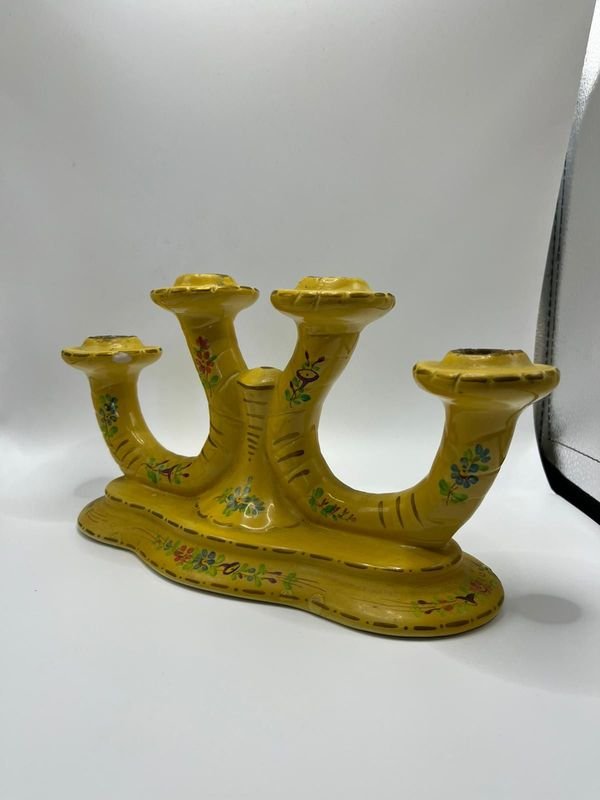 Candelabro Vintage con Diseños Florales - imagen 1