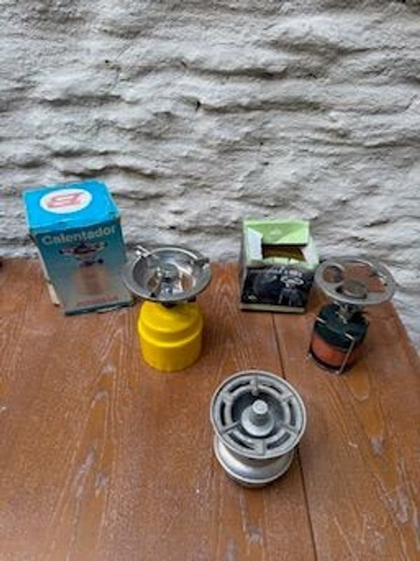 Lote de cocinillas de camping a gas butano y queroseno - imagen 2