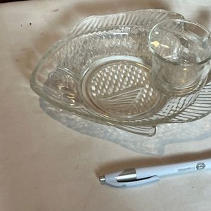 Fuente de Vidrio Prensado con Forma de Pez - imagen 2