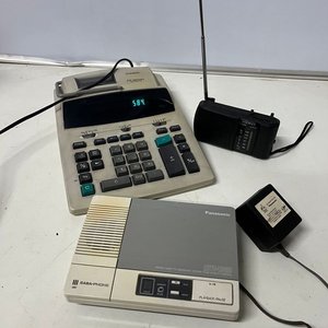 Lote siguiente: Calculadora Casio FR-2650DT, Radio Xion XI-RA10 y Contestador Panasonic