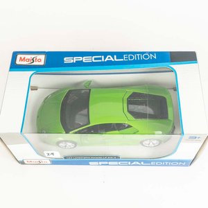 Auto Lamborghini Huracán LP 610-4 escala 1/24 colección Maisto, en su caja original. - imagen 2