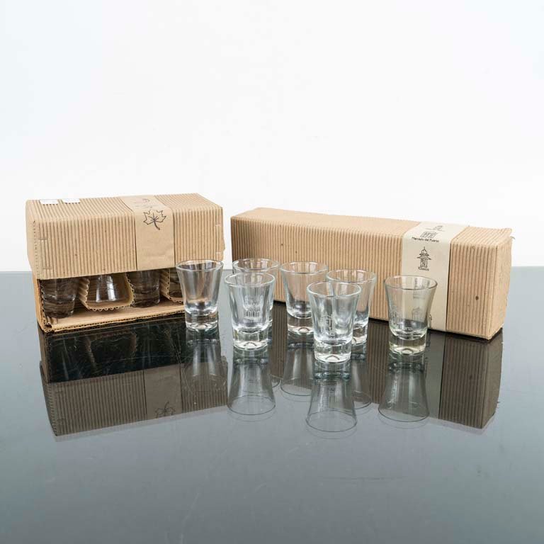Lote siguiente: Vasos de shot en caja de 11 unidades