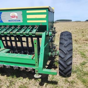 Sembradora Agrícola Super Tatu 23 Verde - imagen 2