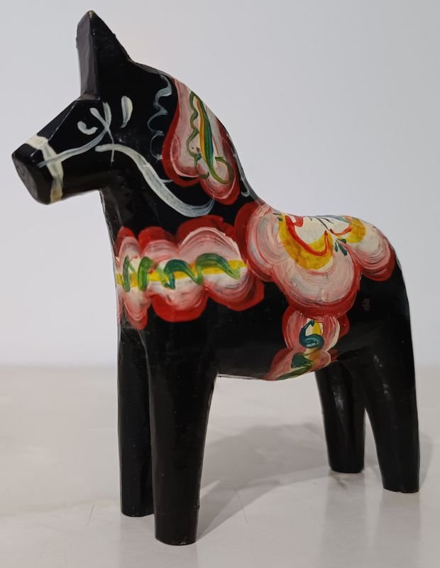 Caballo de Dala (Dalahäst) negro, pintado a mano. Colecciónable - imagen 4