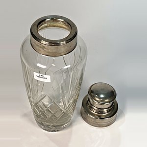 Coctelera de Cristal Tallado con Tapa y Virola Metálica - imagen 4