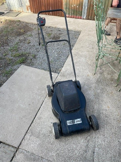 Item 28411 - Image 0