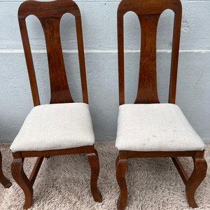 Juego de Comedor: Mesa Oval de Madera Tallada con Tapa de Vidrio y 8 Sillas - imagen 13