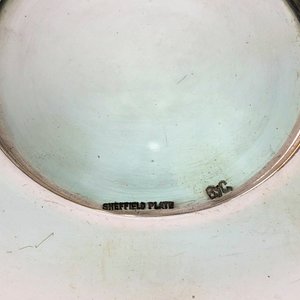 Juego de 22 Tazas de Consomé con Platitos en Metal Sheffield - imagen 3