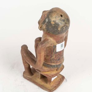Figura Desnuda Estilo Precolombino Sentada - 20 cm - imagen 2