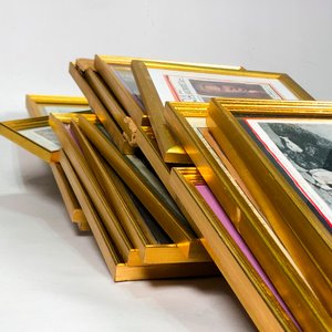 Lote de Portaretratos y Cuadros con Marcos Dorados Varios Tamaños - imagen 3
