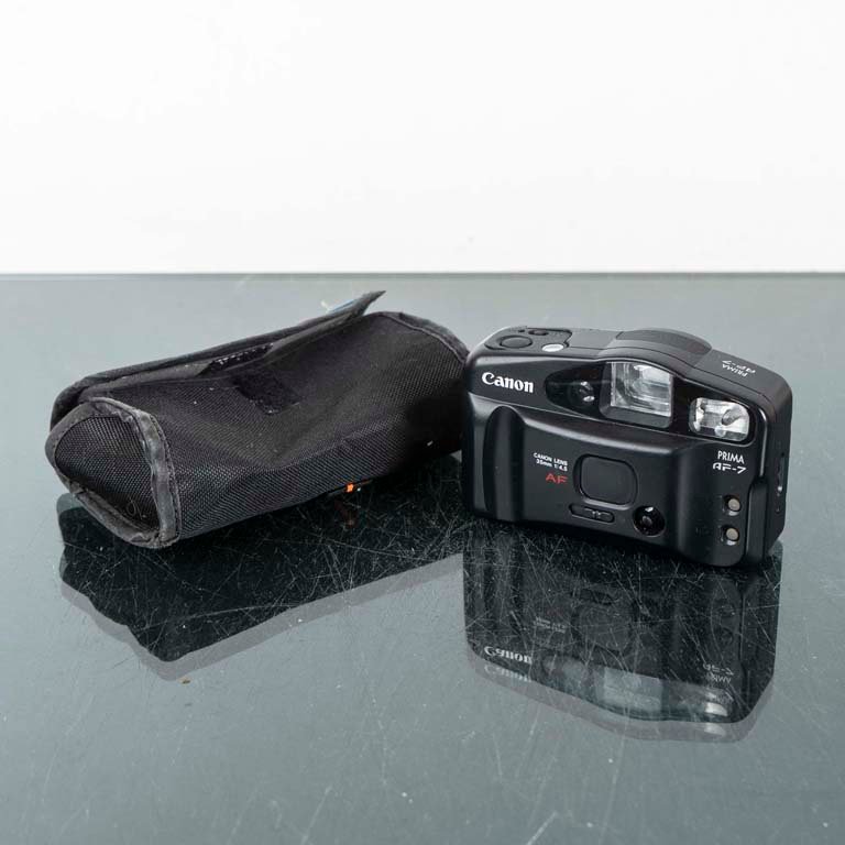 Cámara Canon Prima AF-7 con Estuche