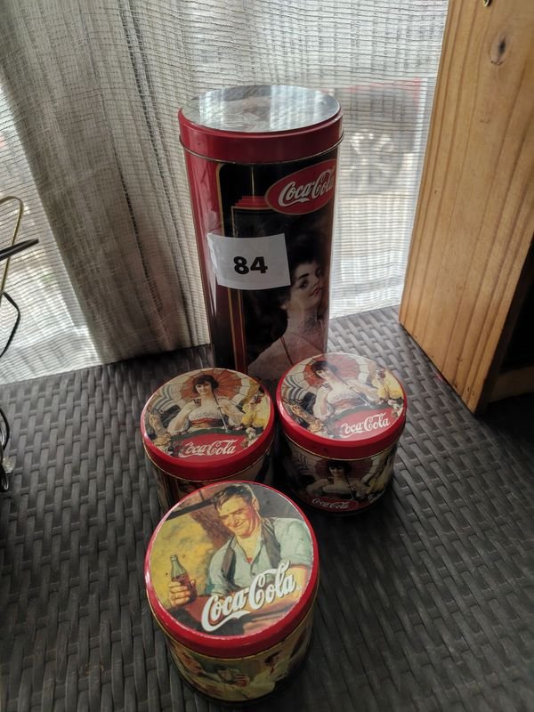 Lote de 4 Latas de Colección Coca-Cola: 3 Bajas y 1 Alta