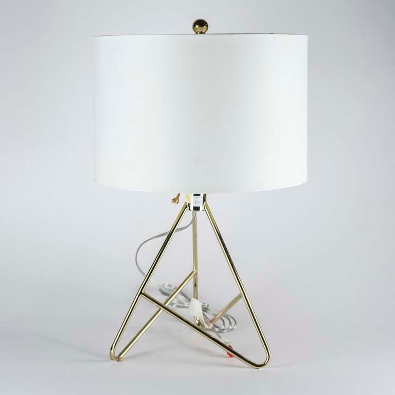 Lámpara de mesa con base de metal dorado y pantalla - imagen 1