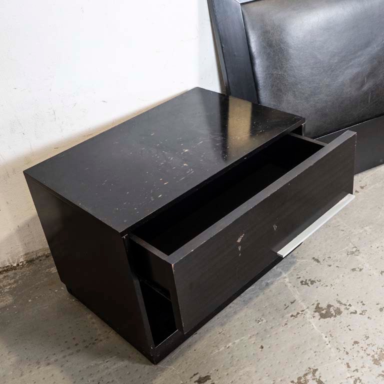 Muebles de hogar en mal estado - imagen 2