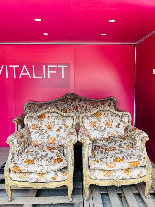 Juego de Living Estilo Luis XV: Sofá de 3 Cuerpos y 2 Sillones Individuales - imagen 1
