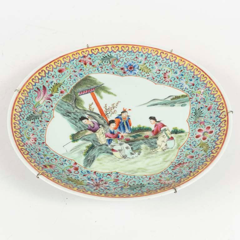 Lote siguiente: Plato porcelana china pintado a mano con escena geisha