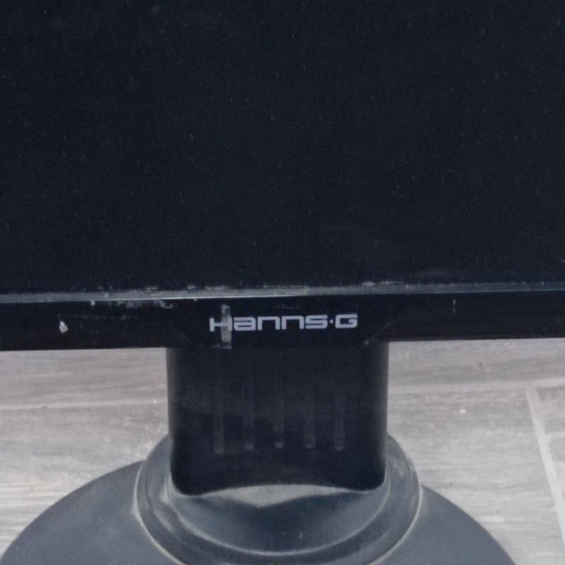 Monitor de 22 pulgadas marca Hannsg con base giratoria - imagen 2