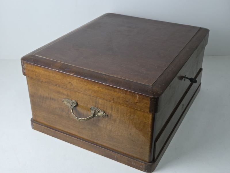 Excepcional juego de cubiertos en platina Eberle con su caja original y llave - imagen 13