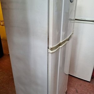 Heladera con Freezer James No Frost Blanca - Funciona - imagen 4
