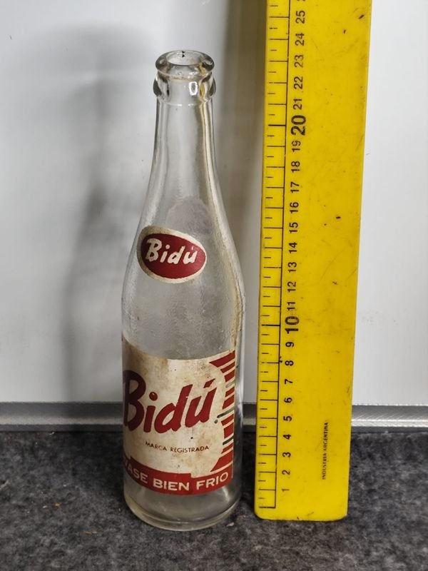 Botella Antigua de Vidrio Bidu "Sirvase Bien Frío" - imagen 1