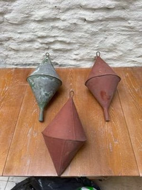Lote de bollas antiguas de hojalata para decoración - imagen 2