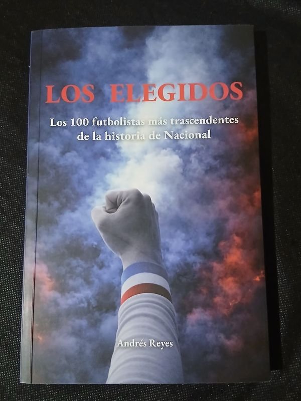 Libro "Los Elegidos": Los 100 futbolistas más trascendentes de la historia de Nacional - imagen 1