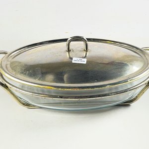 Fuente oval en vidrio con soporte y tapa de metal de 30 x 21 cm - imagen 1