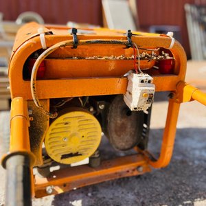 Generador Eléctrico Naranja 6.5 HP - imagen 3