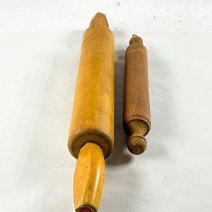 Lote anterior: Dos Palos de Amasar de Madera (31 y 50 cm)