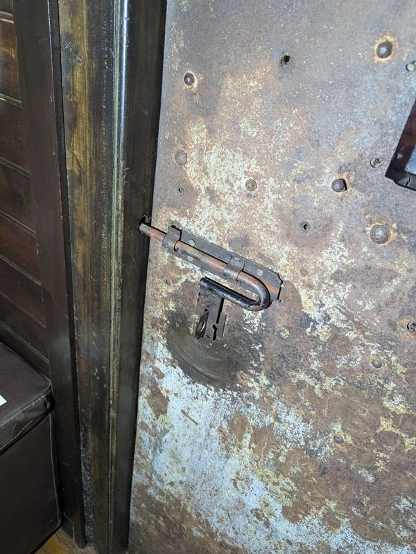Puerta antigua de la cárcel de Punta Carretas - imagen 3