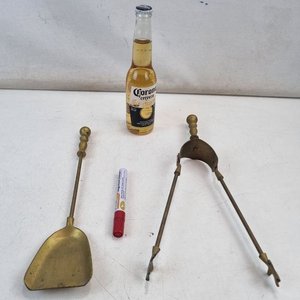 Set Antiguo de 2 Piezas para Chimenea: Pala y Pinza de Metal - imagen 2