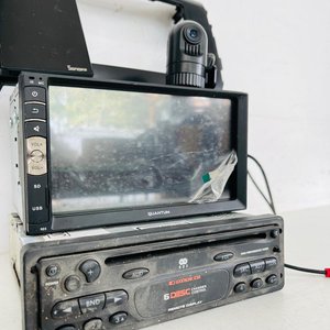 Pantalla y Radio para Auto Quantum con Cámara - imagen 2