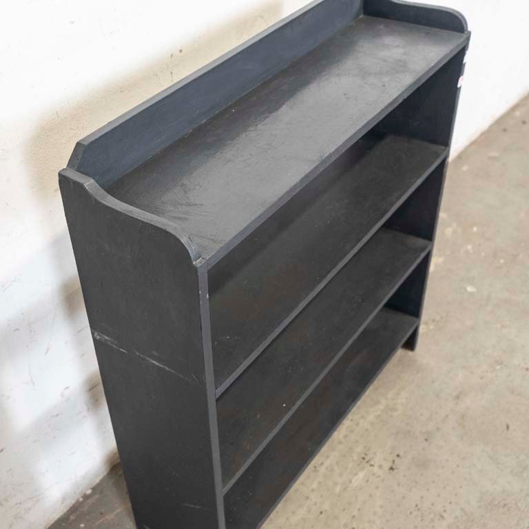 Estante de madera con detalles pintados - imagen 2