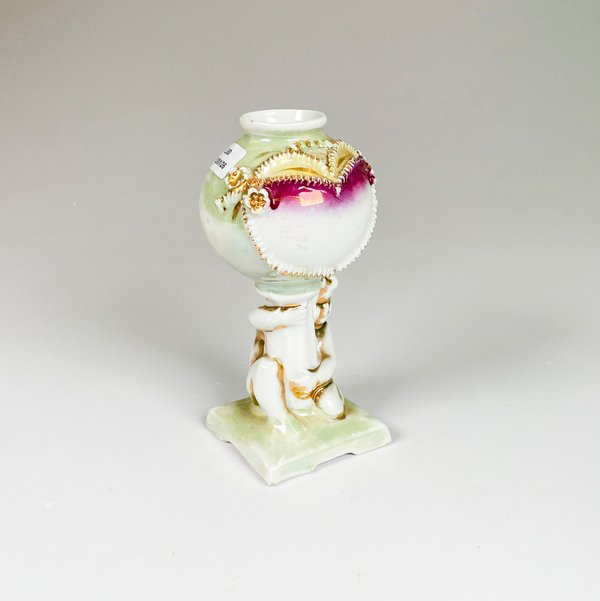 Lote anterior: Mate de porcelana isabelina personaje, altura 15 cm