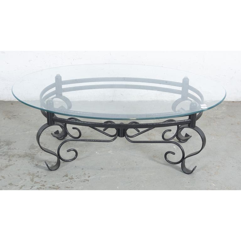 Mesa de Living Oval con Estructura Metálica y Tapa de Vidrio Biselado