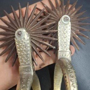 Espuelas de Caballo Grandes con Grabados - imagen 2