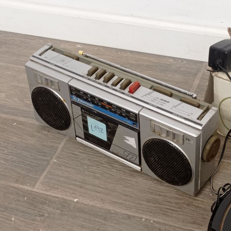 Venta de Aspiradora de auto y Radio en buen estado - imagen 3