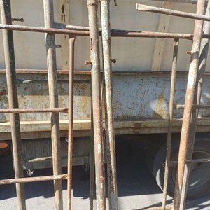 Lote de Andamios Metálicos: 5 Laterales y 12 Crucetas - imagen 7