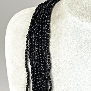 Collar Multivueltas de Mostacillas Negras - imagen 3