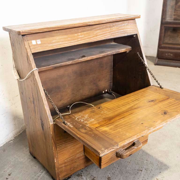 Bar rùstico con puerta cajón y luz. Mueble de madera con iluminación. - imagen 3