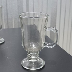 Set de 6 Tazas de Vidrio Transparente con Pie Decorativo - imagen 4