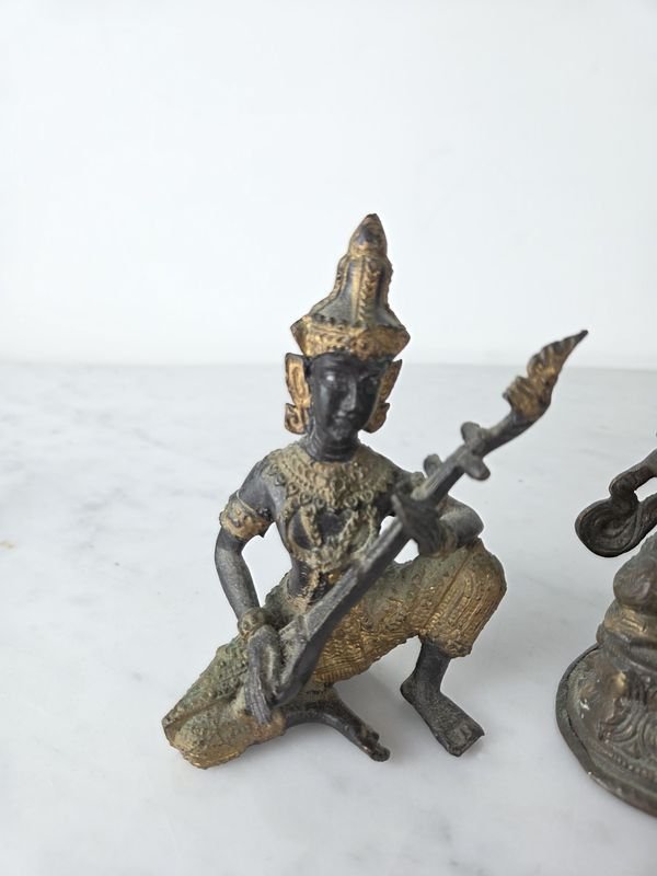Esculturas de la India en Bronce con Detalles Intricados - imagen 5