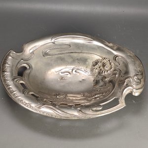 Centro de Mesa Art Nouveau en Metal Plateado con Figura Femenina - imagen 8