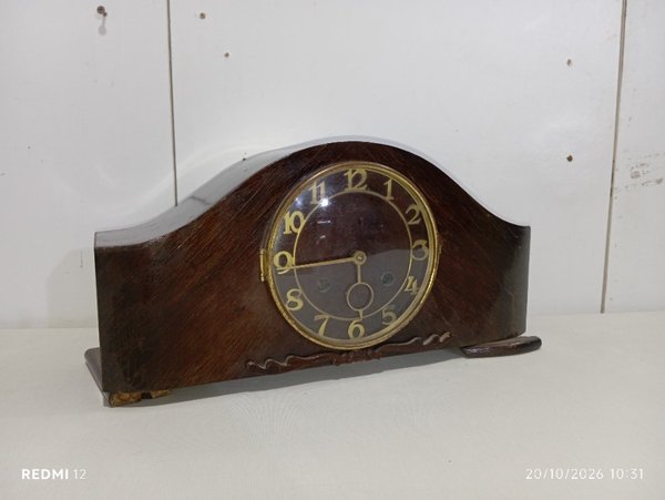 Antiguo Reloj de Mesa con Péndulo y Caja de Madera - imagen 1