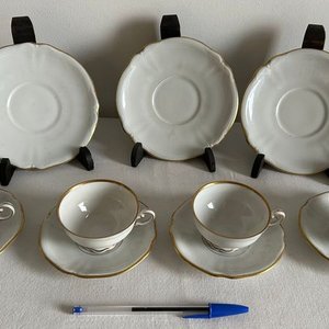 Juego de 4 tazas y platillos de porcelana alemana Bavaria, modelo Ingeborg - imagen 1
