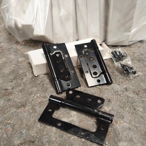 Lote de Bisagras Metálicas Negras con Tornillos - imagen 2