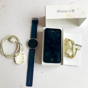 Lote anterior: Reloj Digital con Cargador y iPhone 4S con Cable y Caja