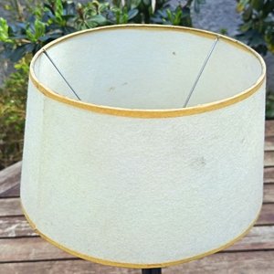 Dos lámparas de mesa de Hirro Forjado con decoracion de anillos  una con pantalla clara y otra sin pantalla - Se vende a la Vista - Alto Sin Pantalla 37 cm - imagen 5