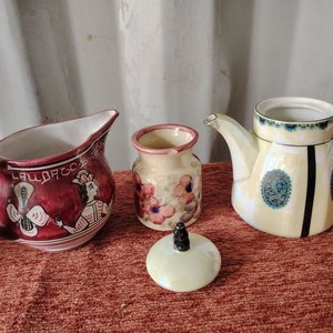 Jarra, Florero y Cafetera de Cerámica Decorada - imagen 4
