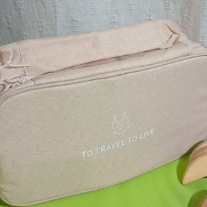 10 Perchas de Madera y Neceser de Viaje Berlina - imagen 2